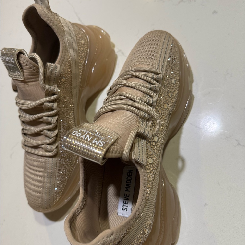 Steve Madden Maxima TAN women’s 9